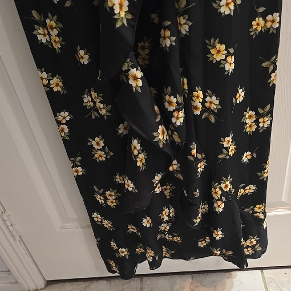 Black Floral Kimono Size M - Picture 5 of 7